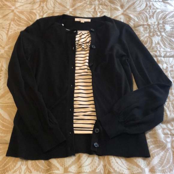 LOFT Sweaters - LOFT puff long sleeve black cardigan S